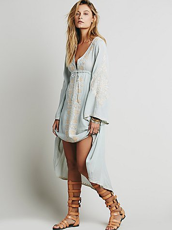 Women Spring and Autumn Vacation Elegant and Exquisite Embroidered High and Low hem Horn Sleeve Dress