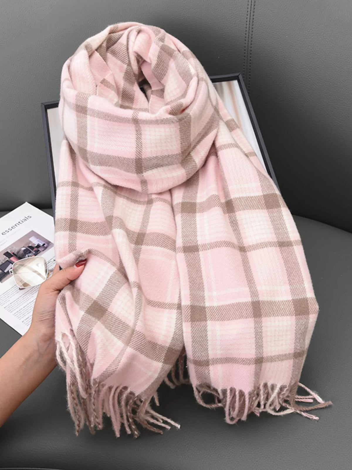 Plaid Tassel Hem Winter Scarf