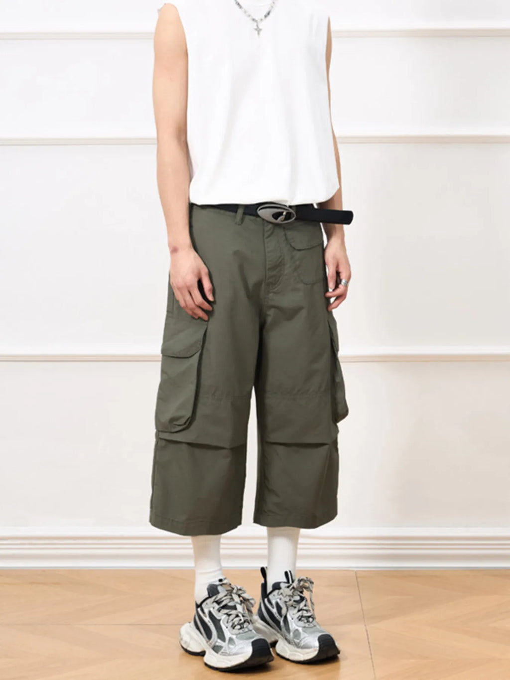 Men's Wide Leg Cropped Cargo Pants