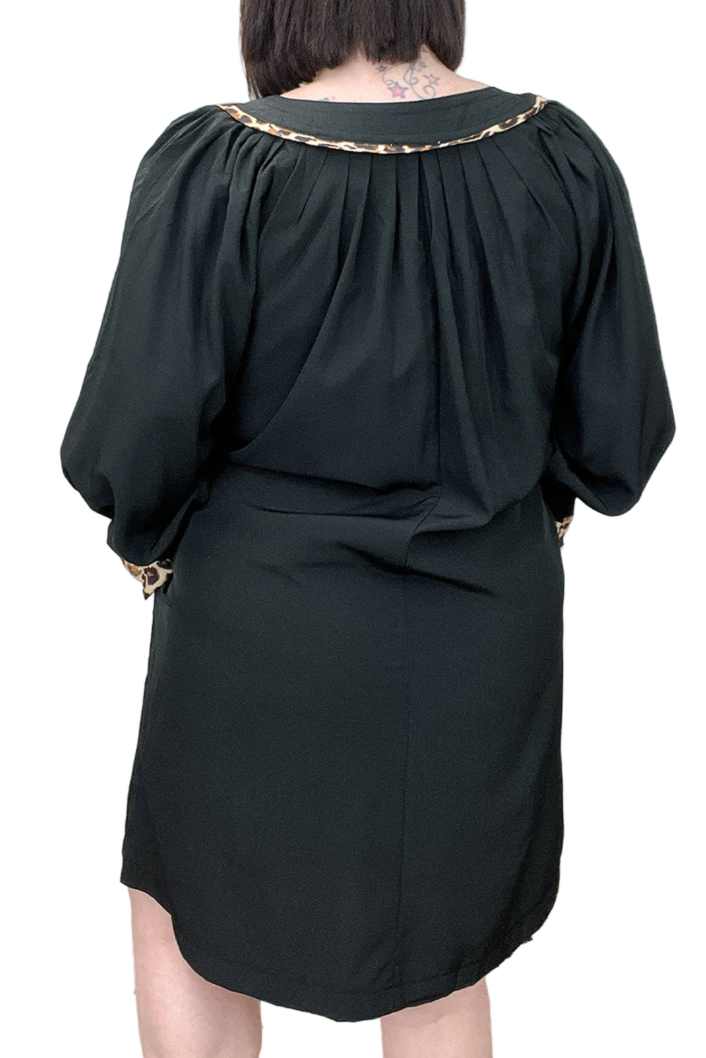 Black Plus Size Notched Neck Leopard Trim Flounce Long Sleeve Shift Dress