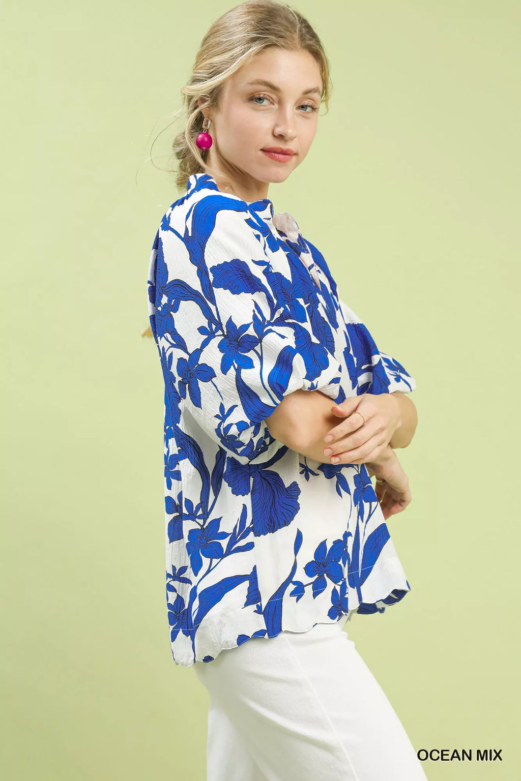 Umgee Floral Print Puff Sleeve Blouse with Scallop Hem