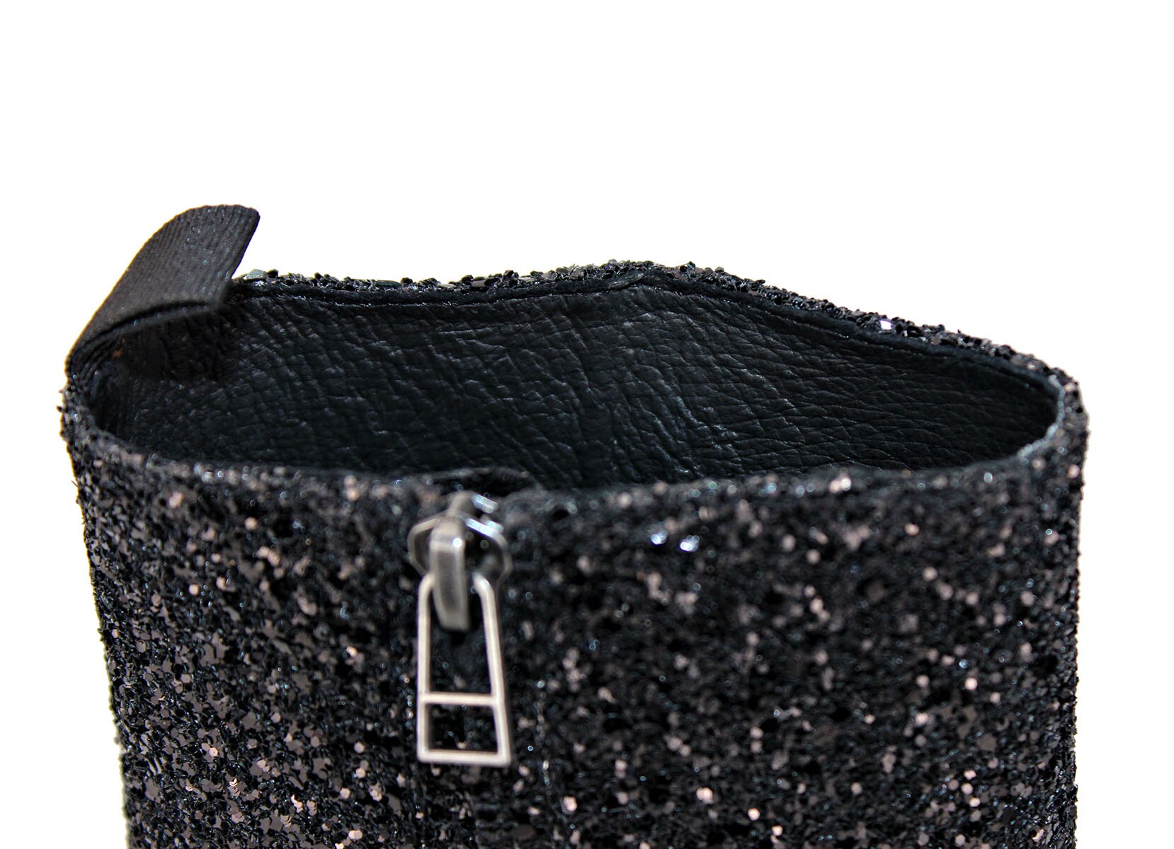 OSSTONE Shimmering Black High-heeled Chelsea Boot