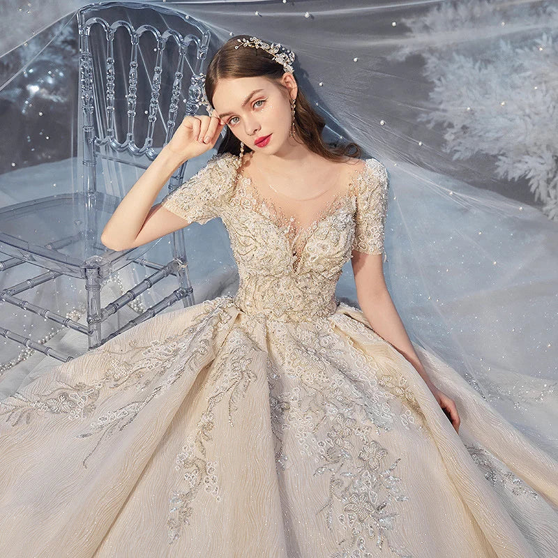 Luxury Ivory Wedding Dress with Scoop Neck EDL764