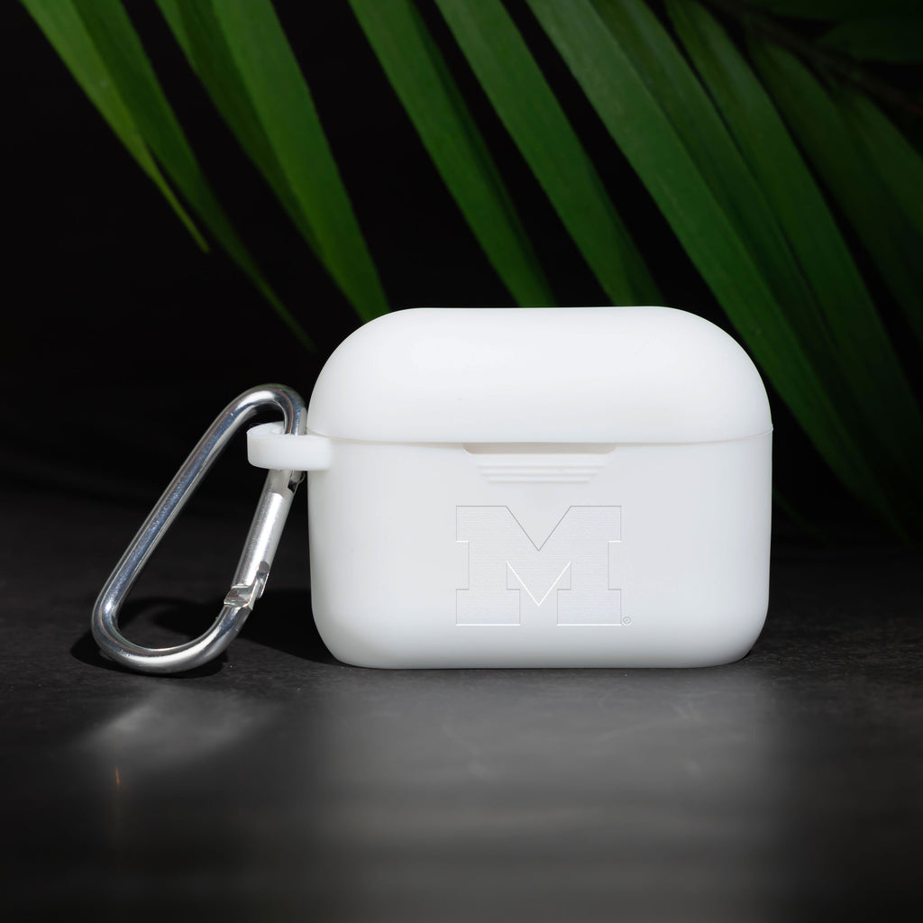 Michigan Wolverines Engraved AirPods Pro 1 & 2 Case Cover