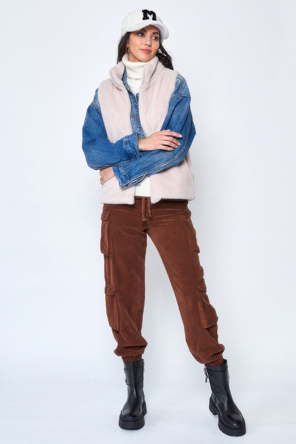 Solid Faux Fur Vest See size chart under “more details”