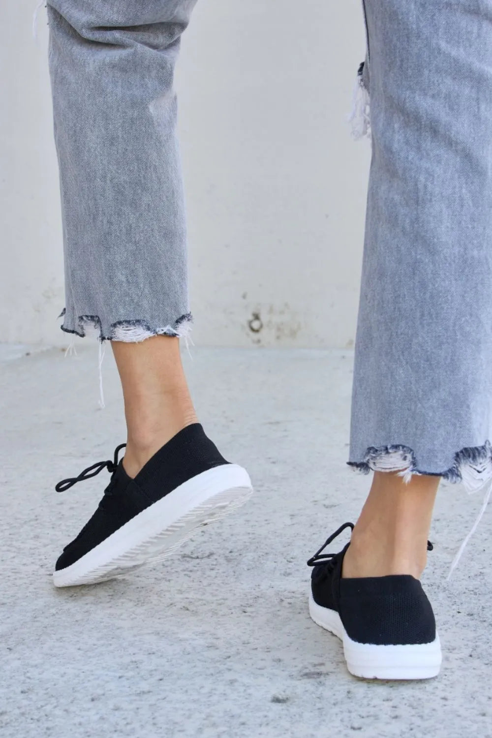 Flat Round Toe Lace-Up Sneakers