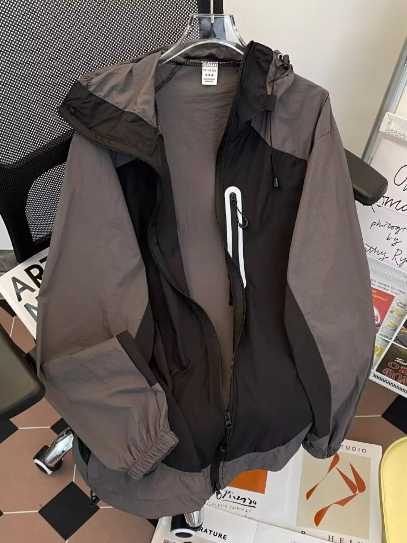 Men's Color Block Windproof Hooded Jacket