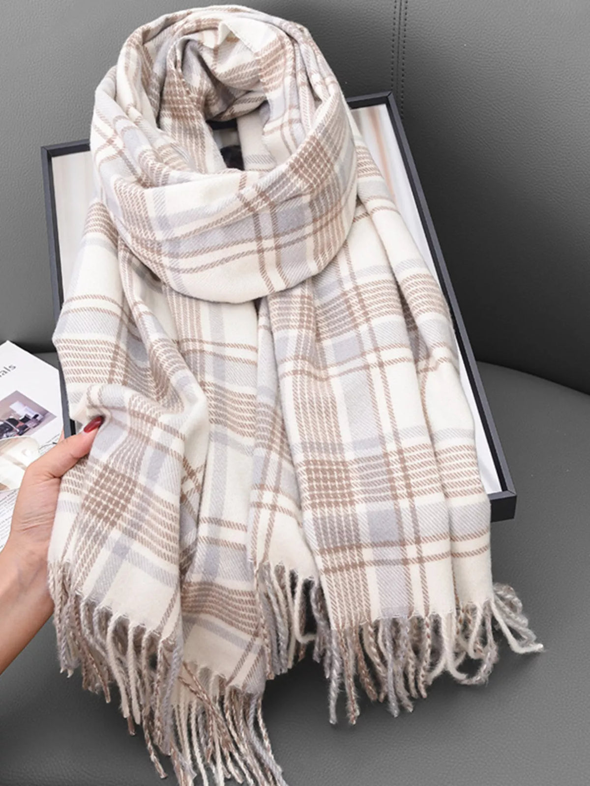 Plaid Tassel Hem Winter Scarf