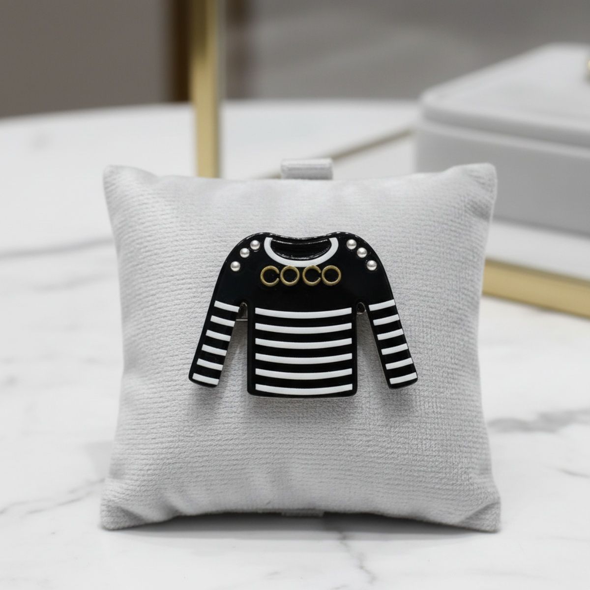 Brooch Hair Clip Black and White Stripe Shirt Pin Stylish Accessory