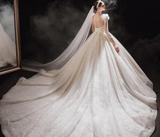 Luxurious Princess Wedding Dress with Shiny Pearls EDW401